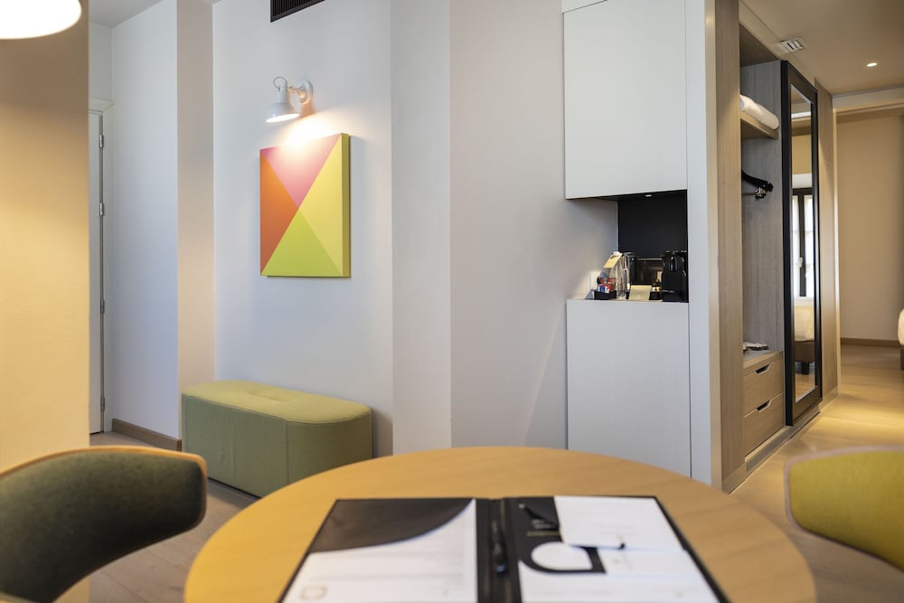 Savona 18 Suites 46/74