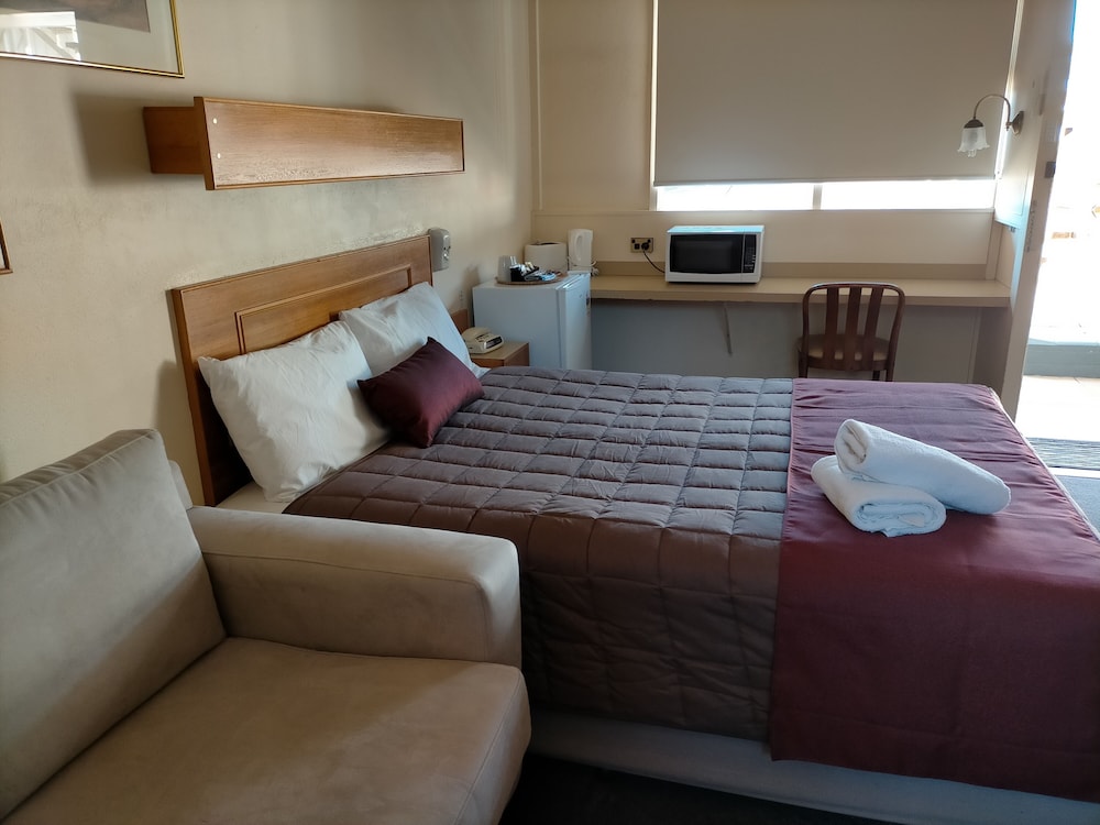 Country Motor Inn 21/36