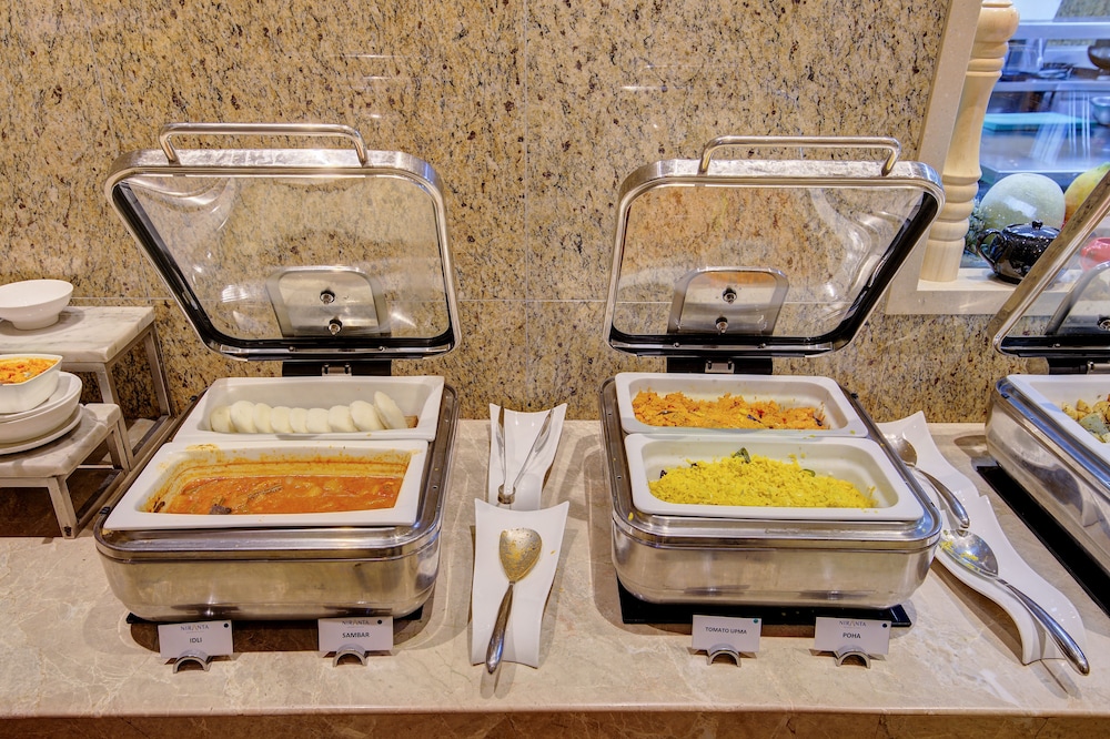 Niranta Airport Transit Hotel & Lounge Terminal 2 Arrivals 76/78