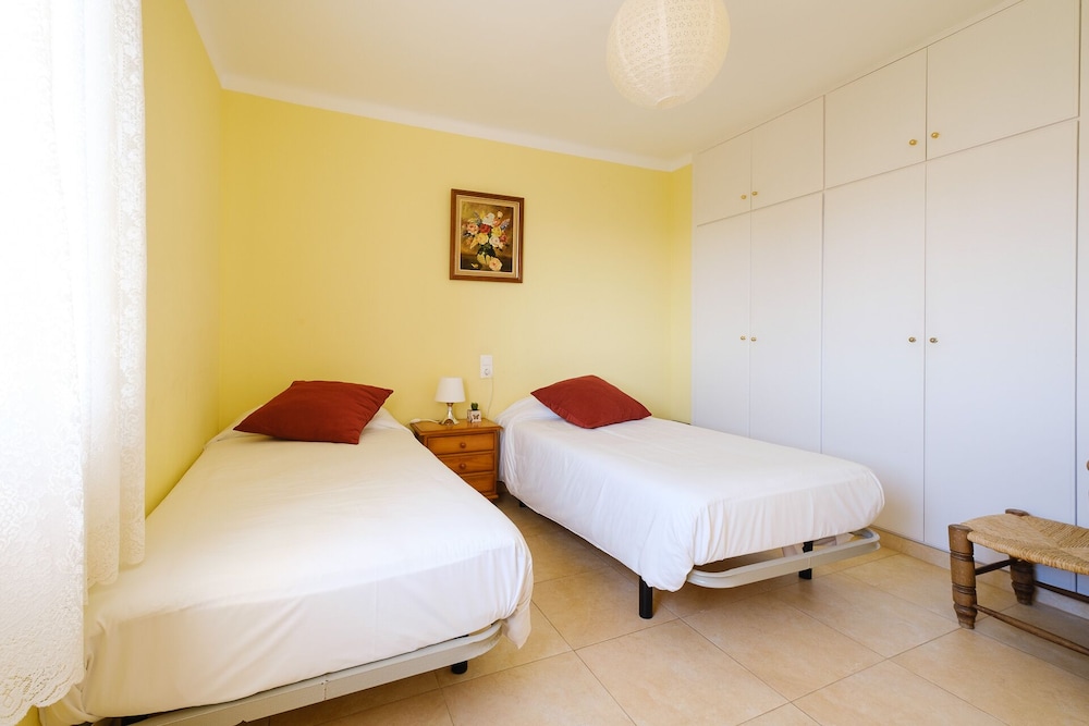 1 BEDROOM, APARTMENT
