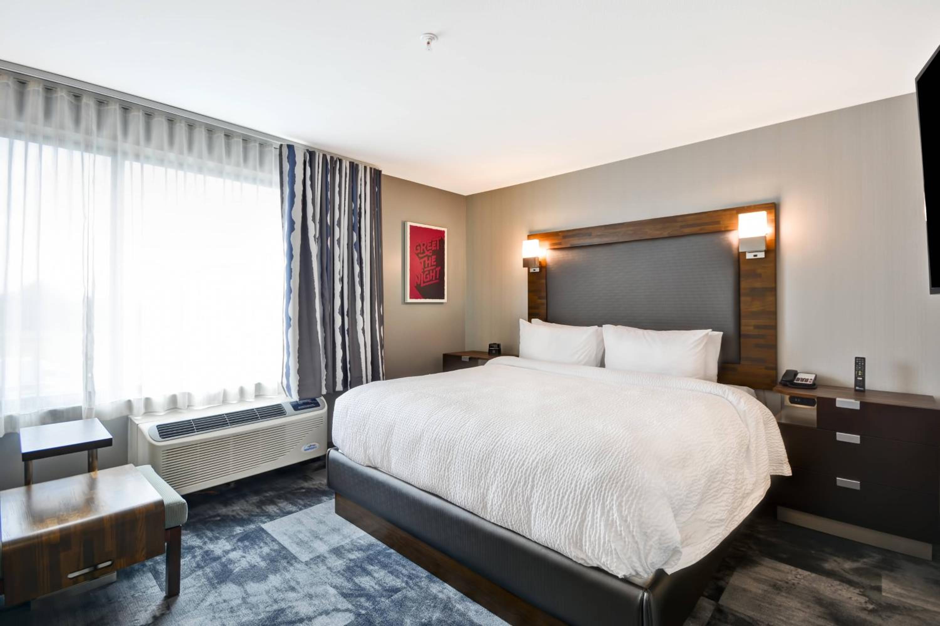استوديو بسرير كينج مع أريكة بحوض استحمام لذوي الإعاقة، TOWNEPLACE SUITES CRANBURY SOUTH BRUNSWICK 2/8