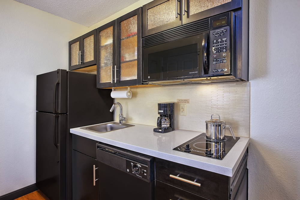Candlewood Suites Indianapolis 29/39