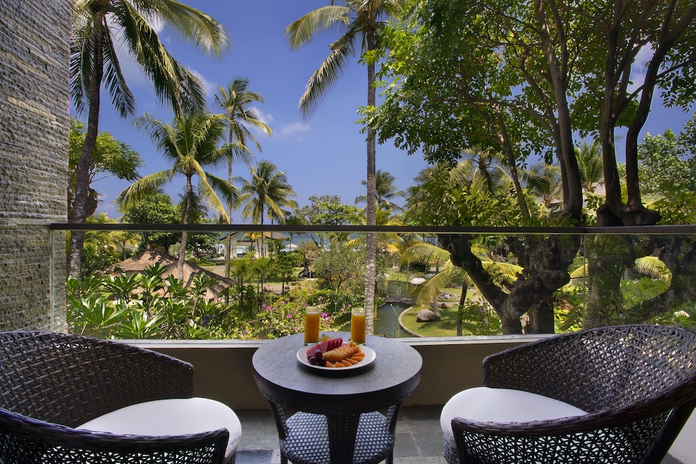 The Seminyak Beach Resort and Spa 56/66