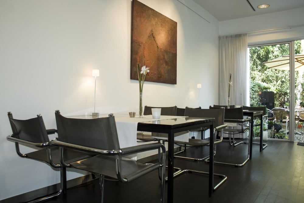 Aussen Alster Hotel 43/73