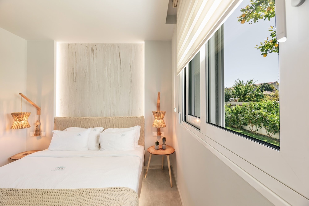 Minthi Boutique Apartments 9/50
