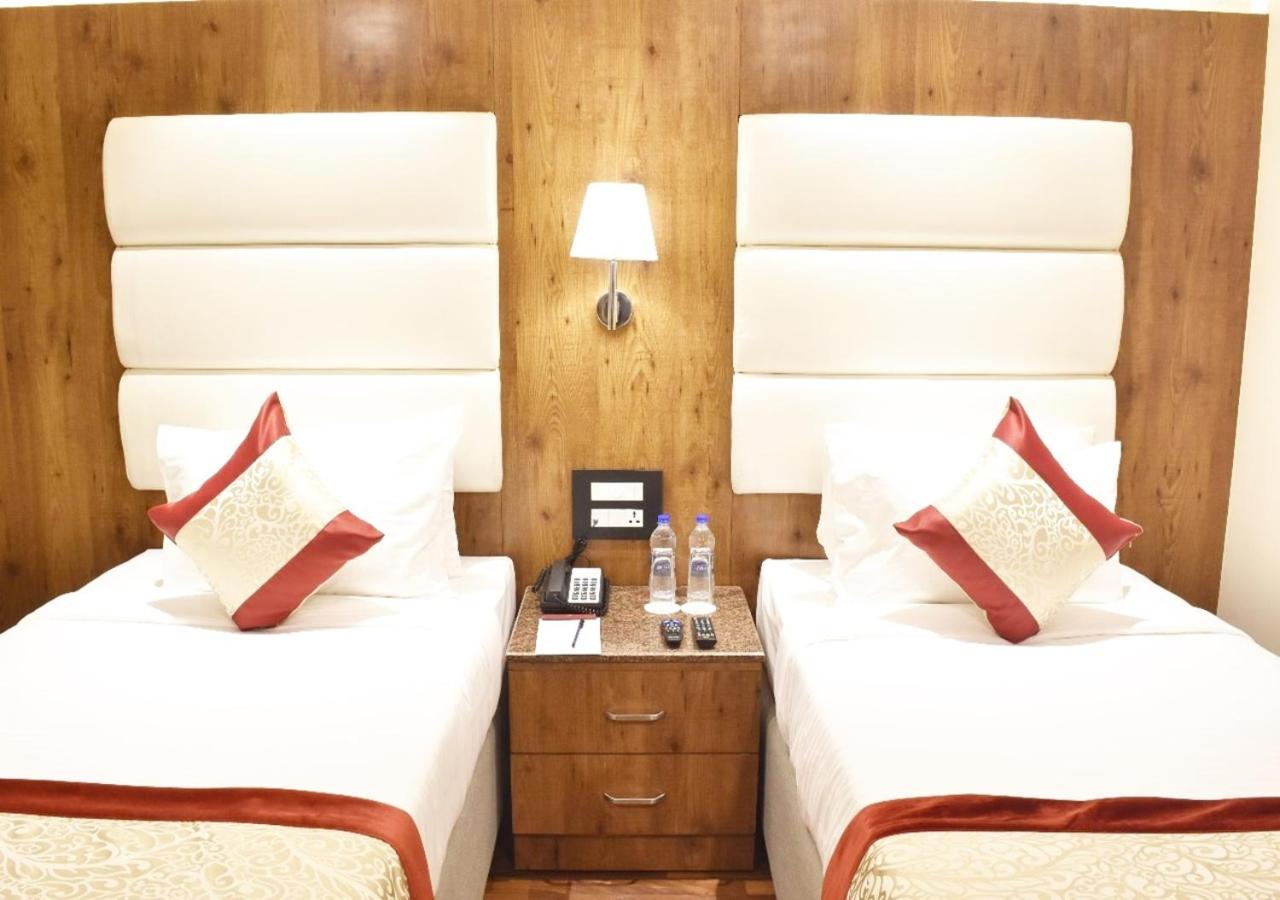 Ss Lumina Hotel 12/33