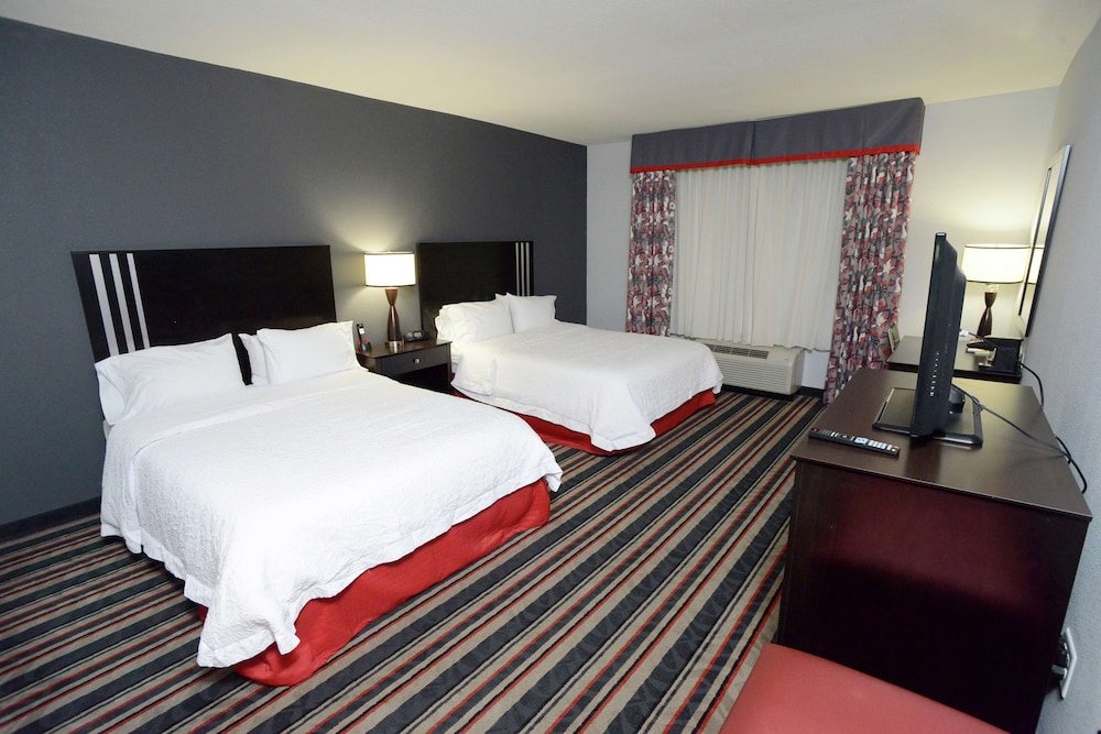 Hampton Inn And Suites Albany 7/32