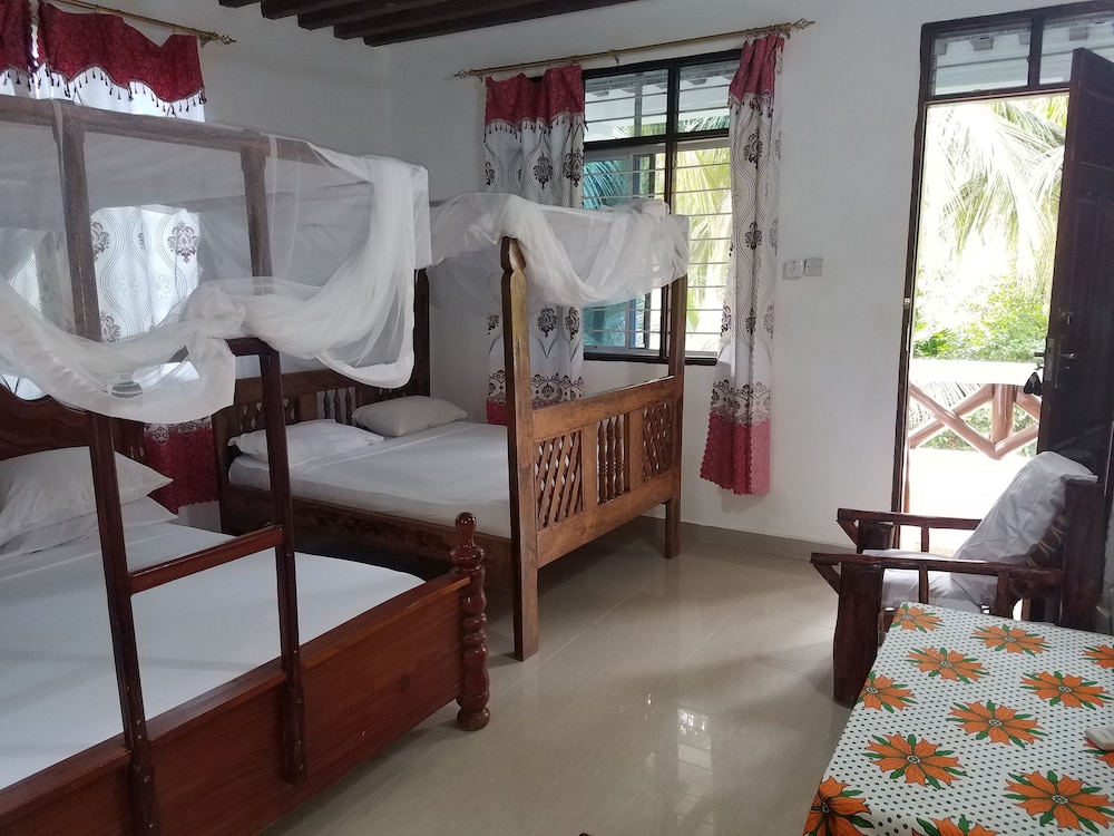 Baraka Beach Bungalows 5/34