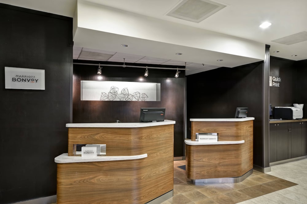Courtyard by Marriott Dalton 7/43