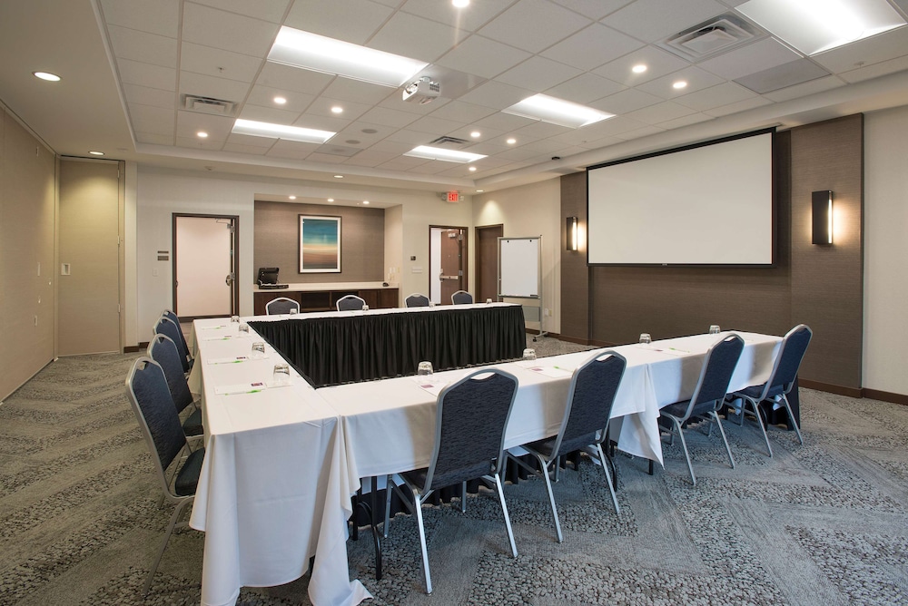 Hyatt Place Cincinnati / Sharonville Convention Center 55/62