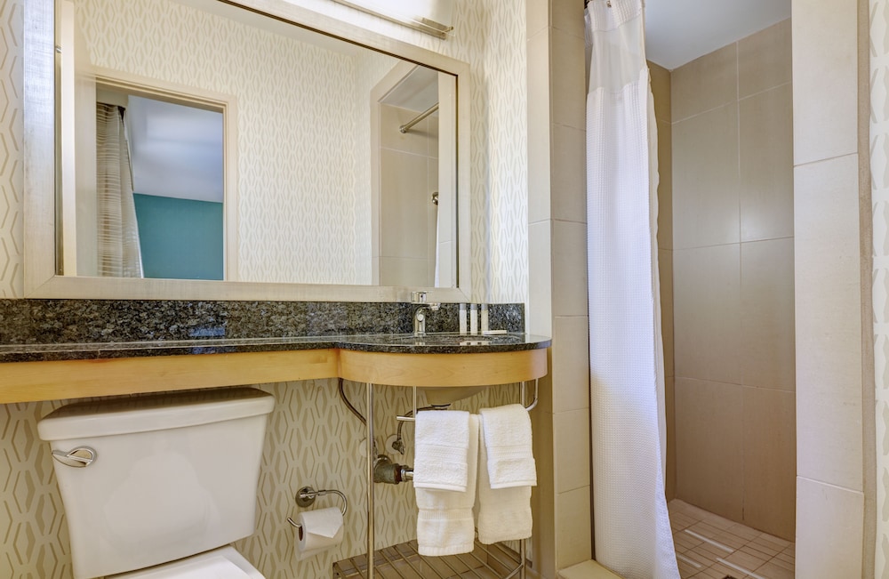 The Olivia Hotel 45/48