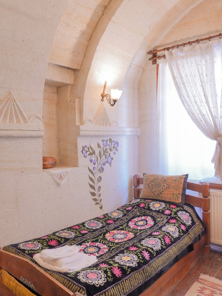 Kismet Cave House 15/50