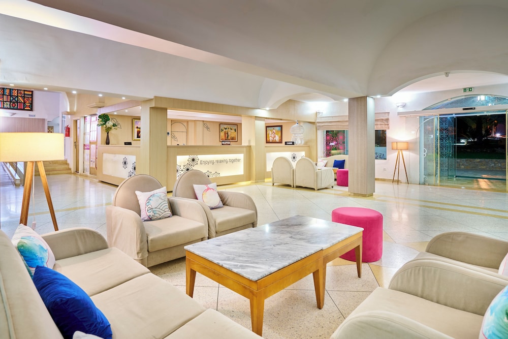 Hari Club Beach Resort 69/103