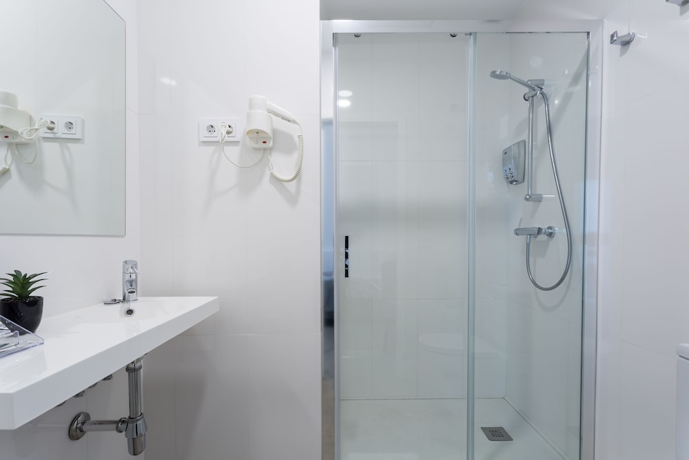 La Puerta de Palacio - Adults Only 32/34