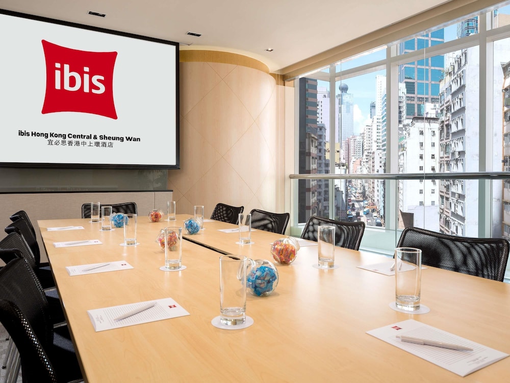 Ibis Hong Kong Central & Sheung Wan Hotel 51/65