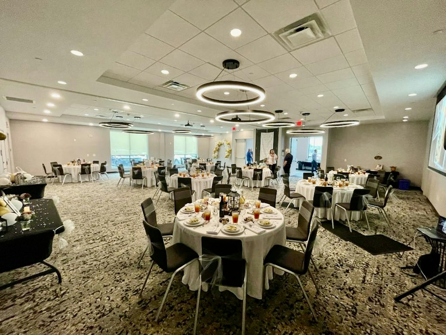 avid hotels - Mt Juliet Nashville Area, an IHG Hotel 11/23