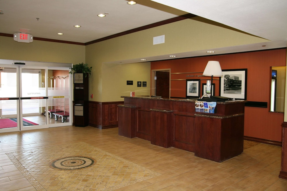 Hampton Inn & Suites Gainesville, TX 4/35