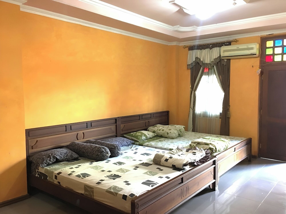Hotel Alami near Alun-Alun Klaten 11/40