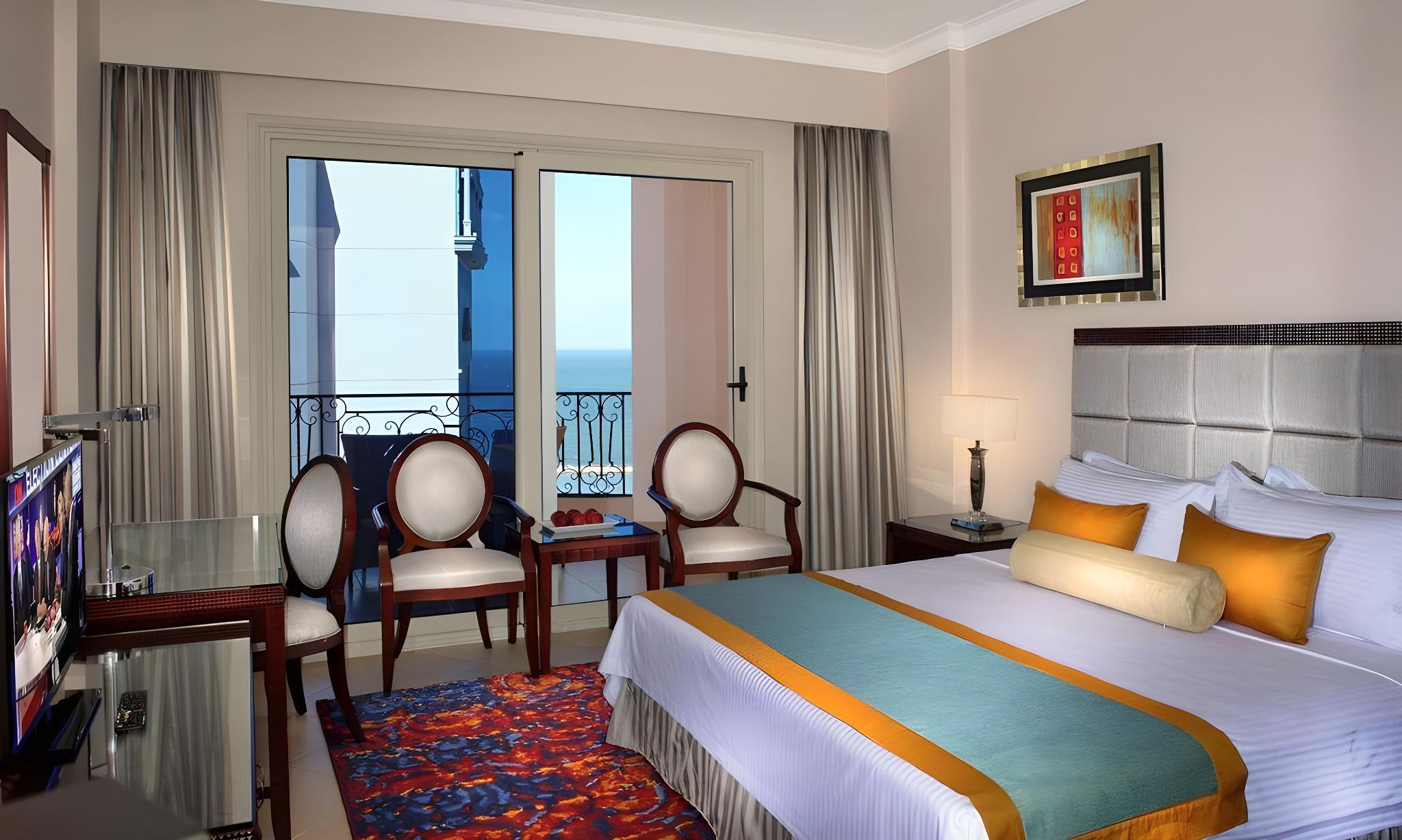 Family, Twin Beds, Lateral Side Sea View