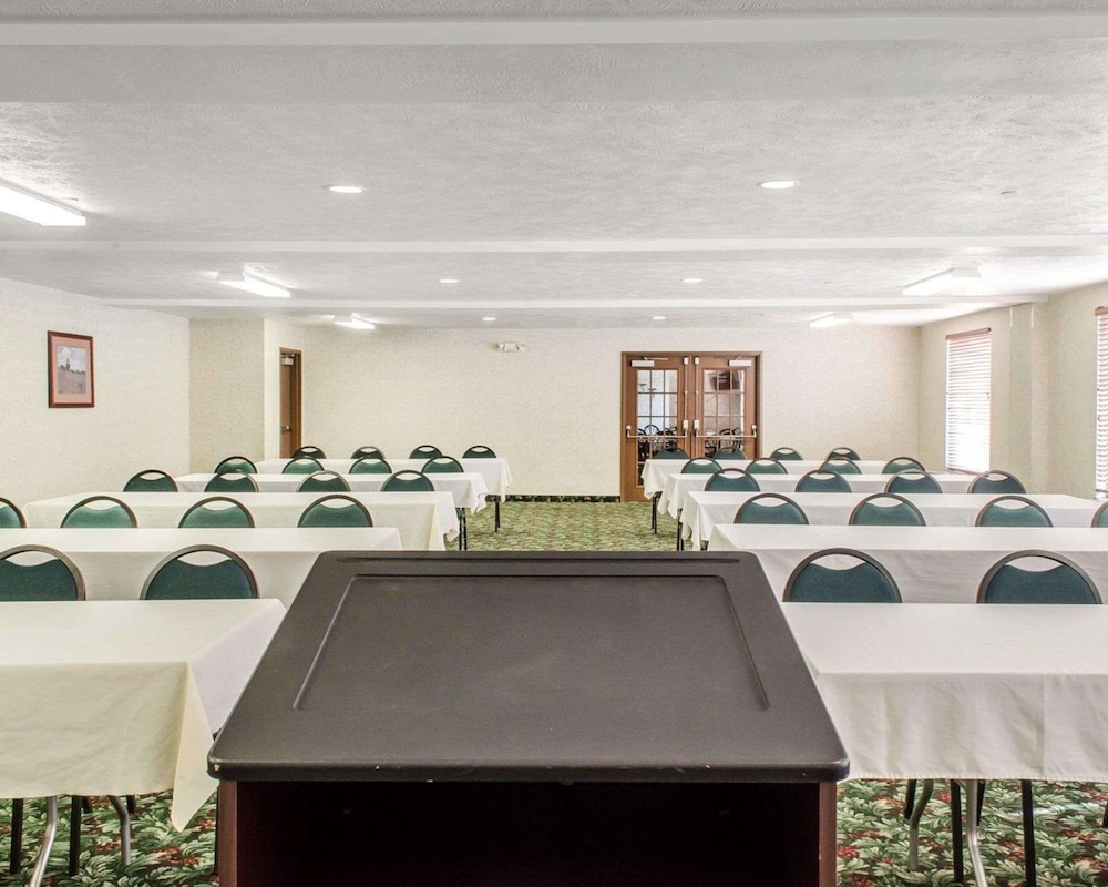 Comfort Inn Huntingdon, PA 25/34