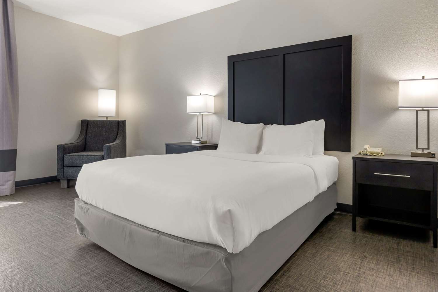 Room, Queen Bed, Accessible