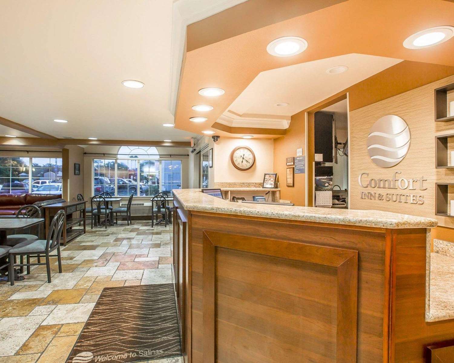 Comfort Inn & Suites Salinas City Center Area 9/45