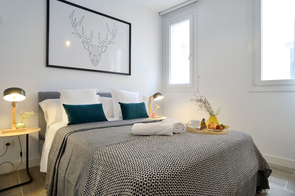 2 BEDROOMS, APARTMENT