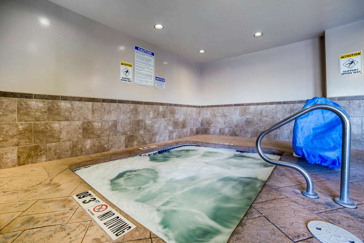 Comfort Inn & Suites Woods Cross - Salt Lake City North 24/43