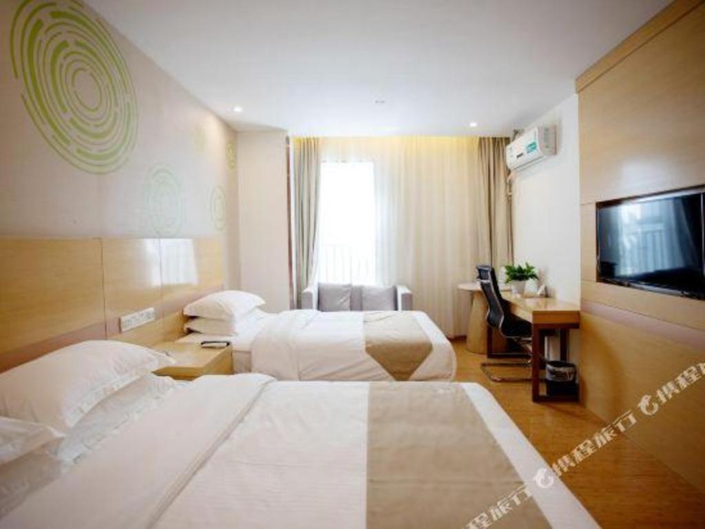 GreenTree Inn Shanghai National Convention and Exhibition Center Huaxiang Road Business Hotel 38/64