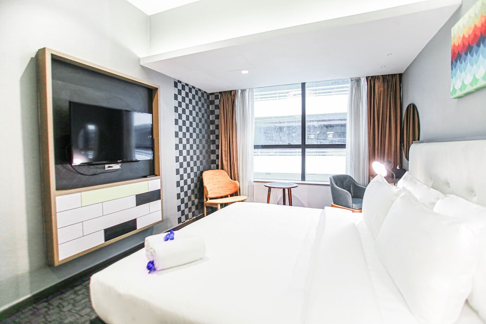 Fives Hotel DNP 3/17
