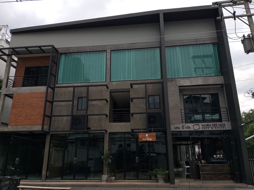 Norn Nee Nor Hostel&Cafe 2/46