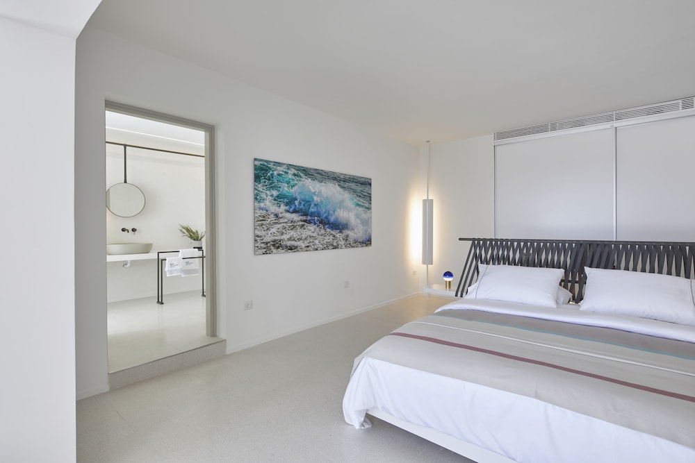 SUITE, KING BED, CALDERA VIEW