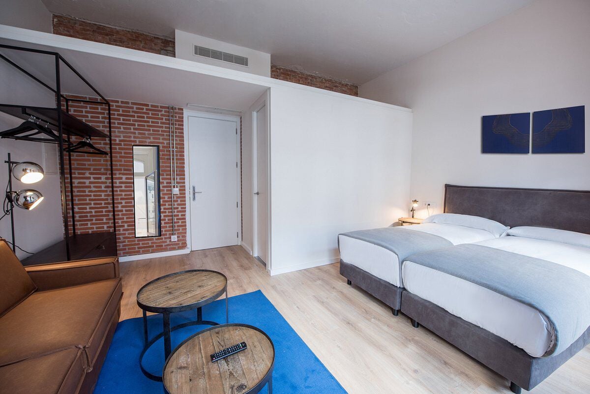 STANDARD, DOUBLE BED