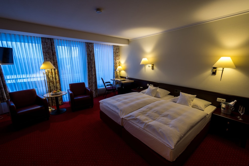 COMFORT, DOUBLE OR TWIN BED