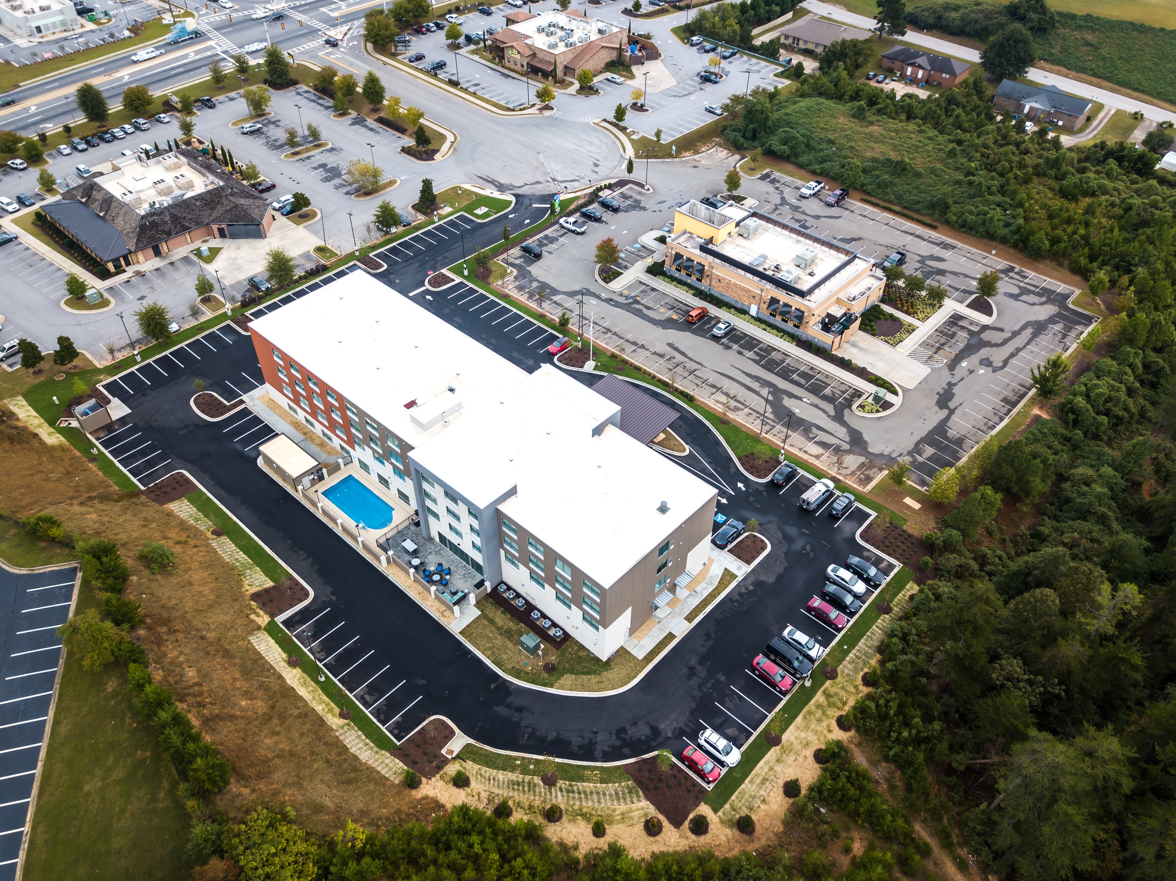 Holiday Inn Express Suites Gainesville Lake Lanier Area 4/59