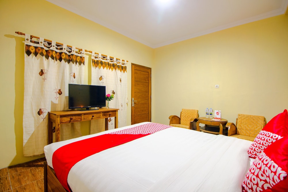 OYO 2047 Opak Village Bed and Breakfast 14/26