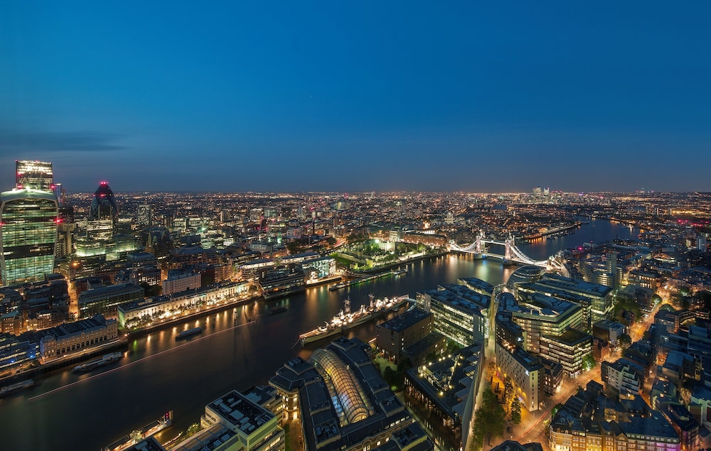 Shangri-La The Shard London 68/69
