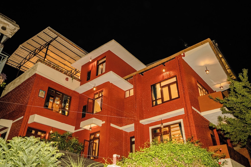 Nepali Heritage Hotel 6/50