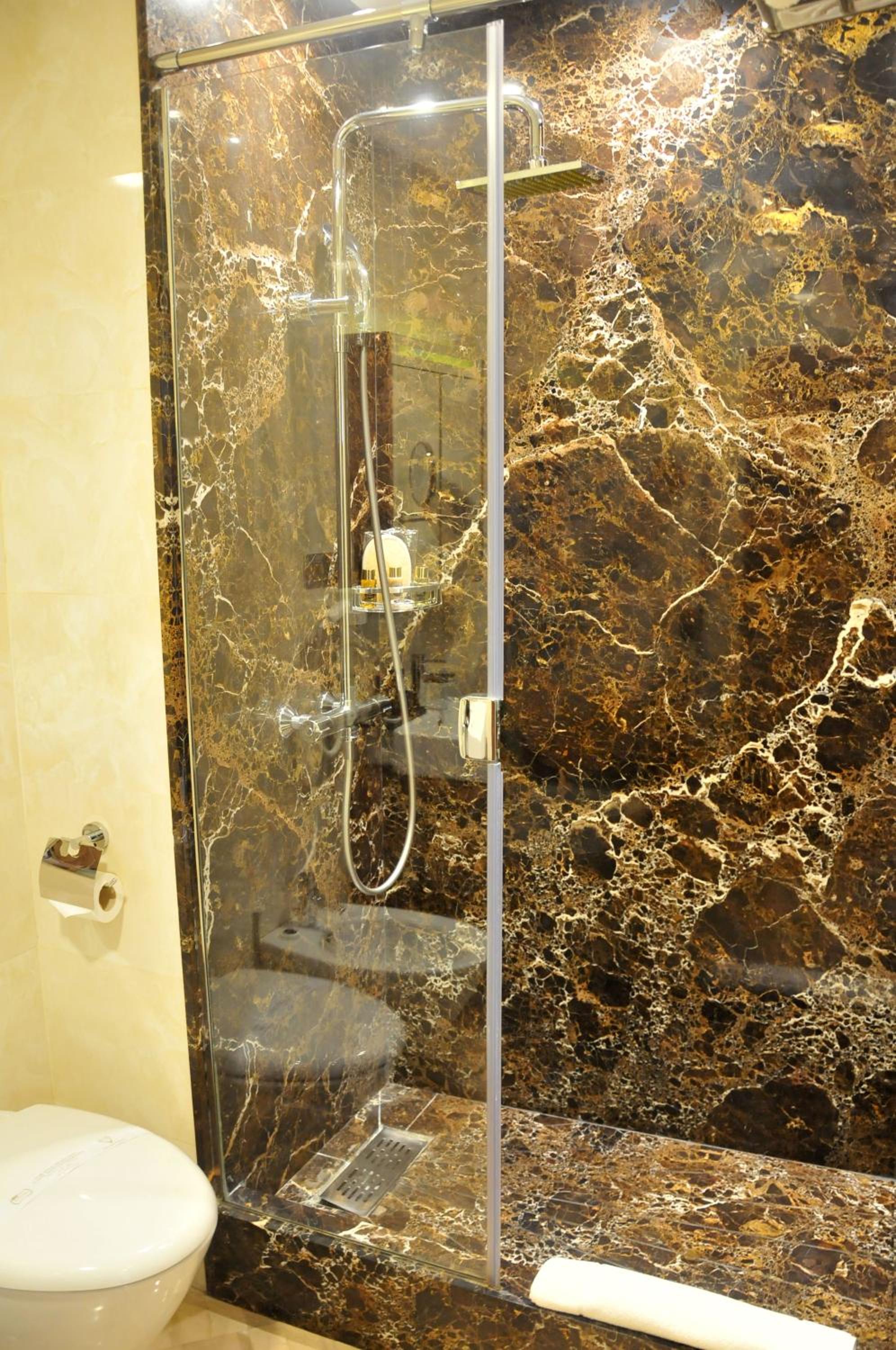 جناح جونيور كلاسيكي بسرير كينج وسرير كوين مع أريكة، Suite Hotel Casa Diamond 7/14
