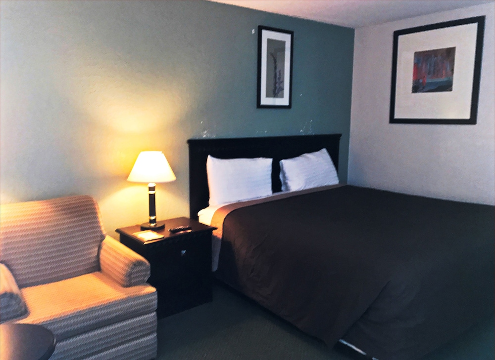 Stay Inn and Suites 28/76
