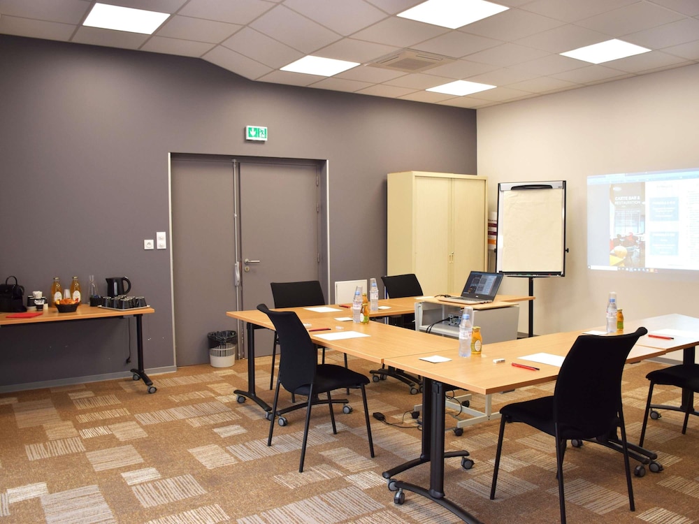 Ibis Rodez Centre Cathedrale 56/71