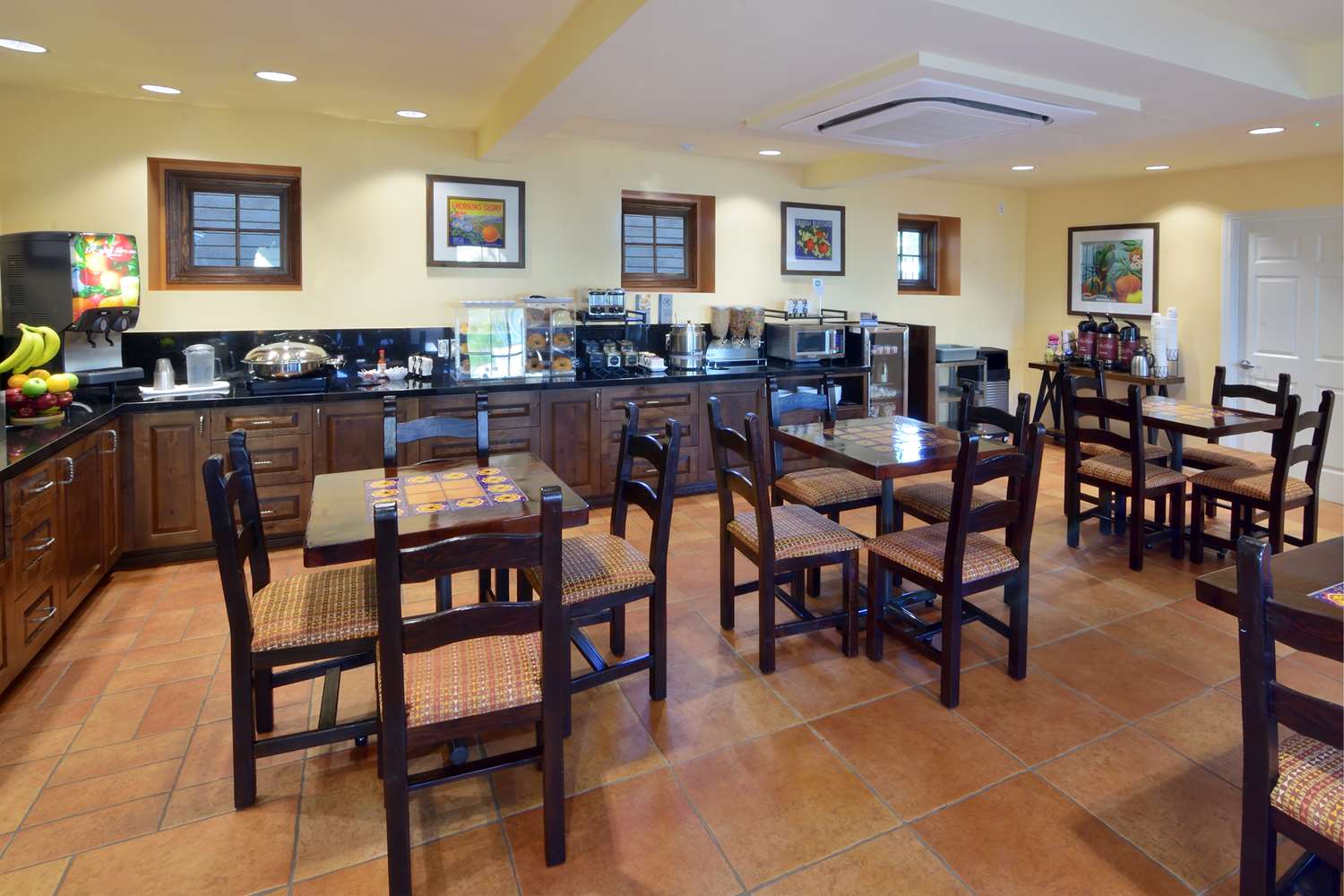 Lamplighter Inn Suites At Sdsu 3/8