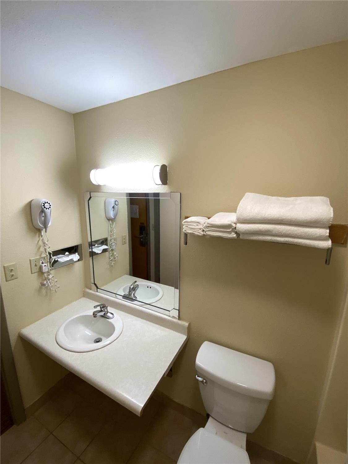 SureStay by Best Western Massena 27/28