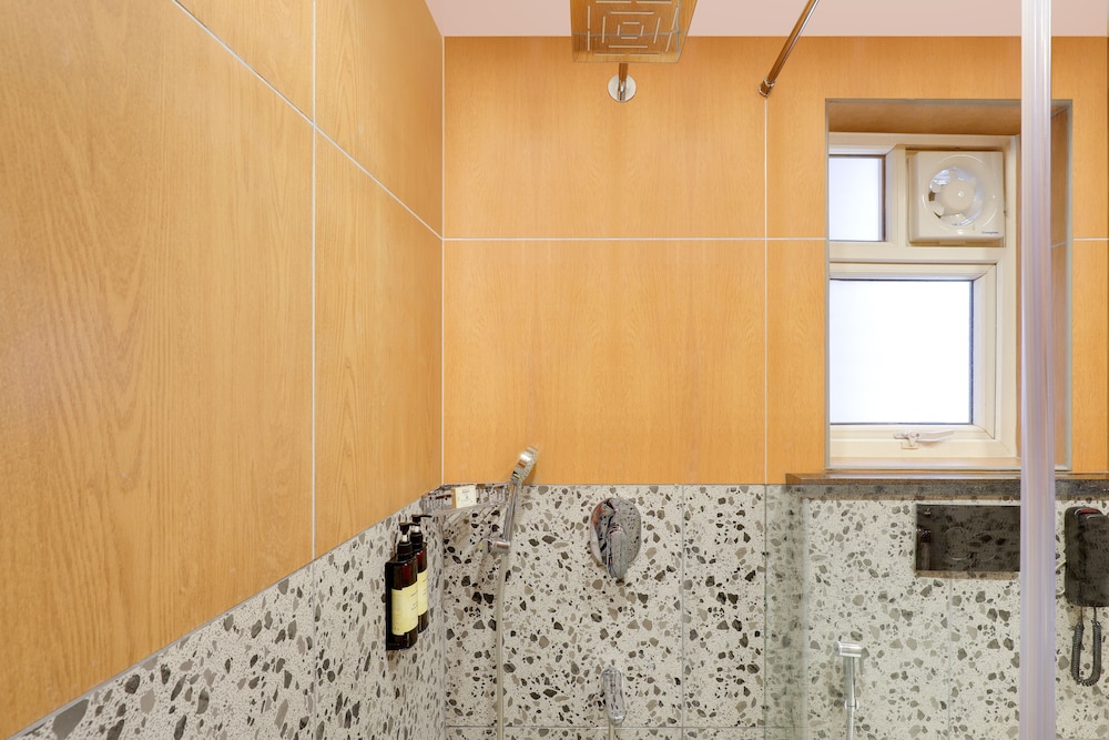 Royal Orchid Suites 47/58