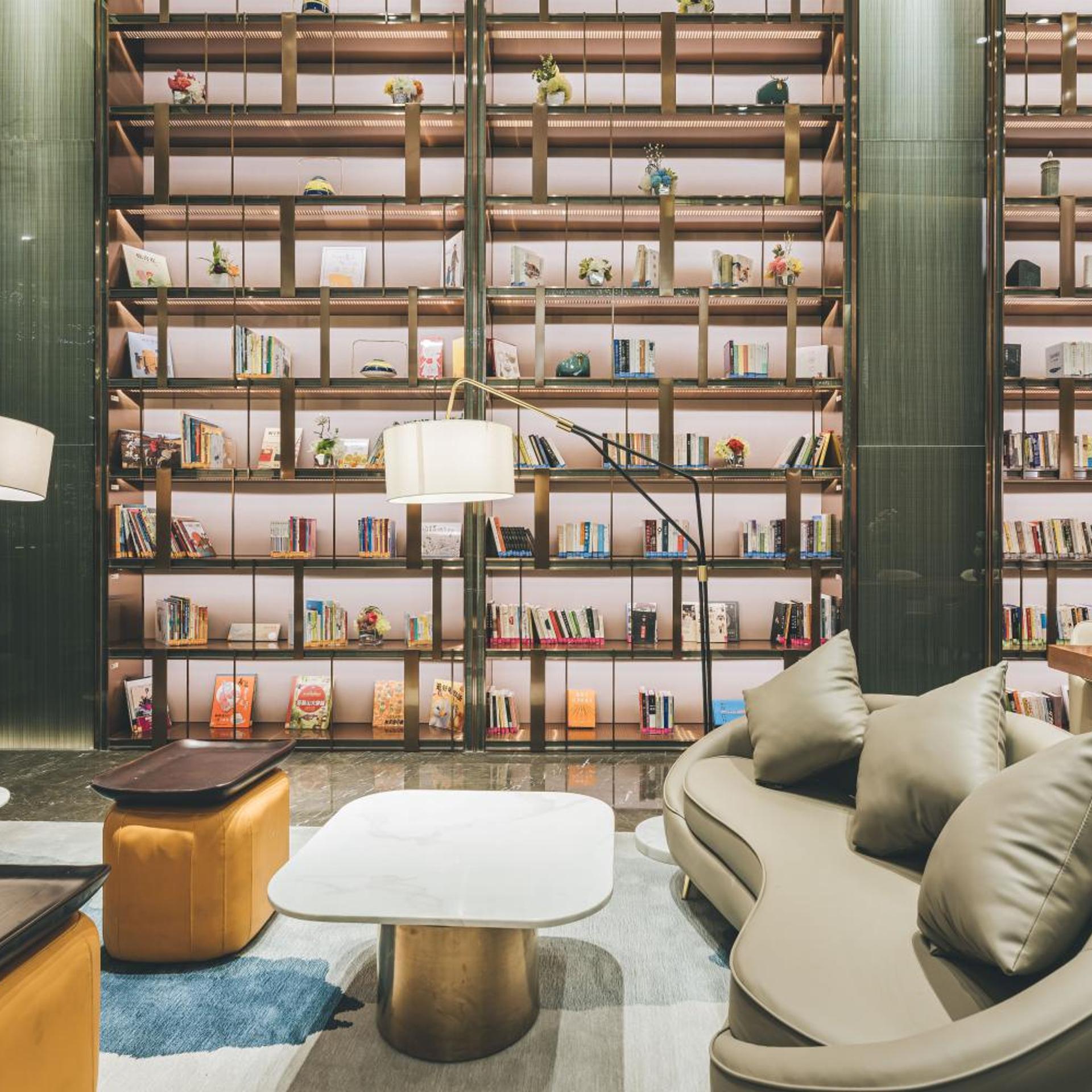 Atour Hotel (Puning High Speed Railway Station, Chinese Traditional Medicine City) 38/58
