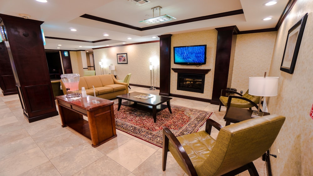 Holiday Inn Express Hotel And Suites Pampa 43/54