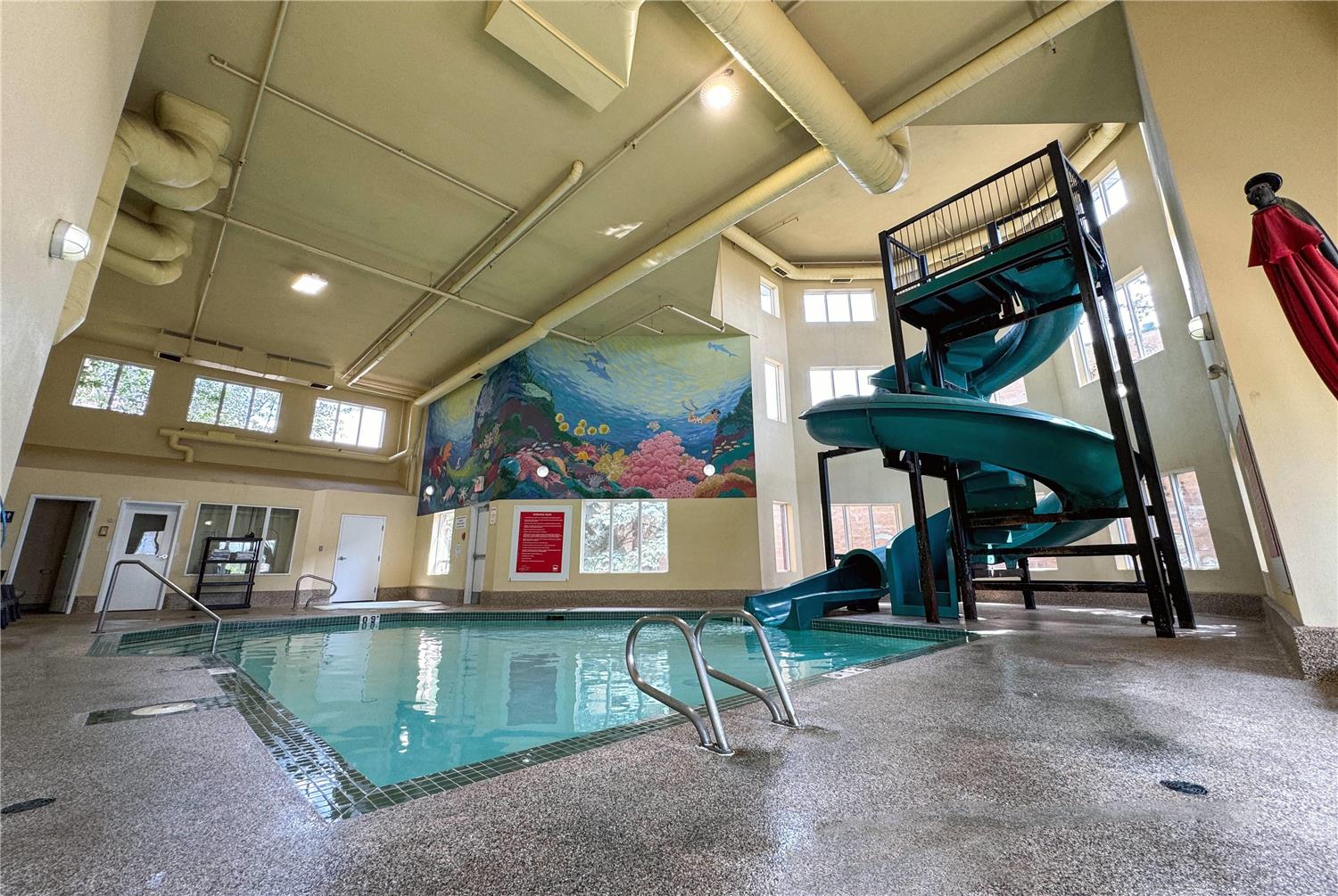 Super 8 by Wyndham Edmonton South 24/45
