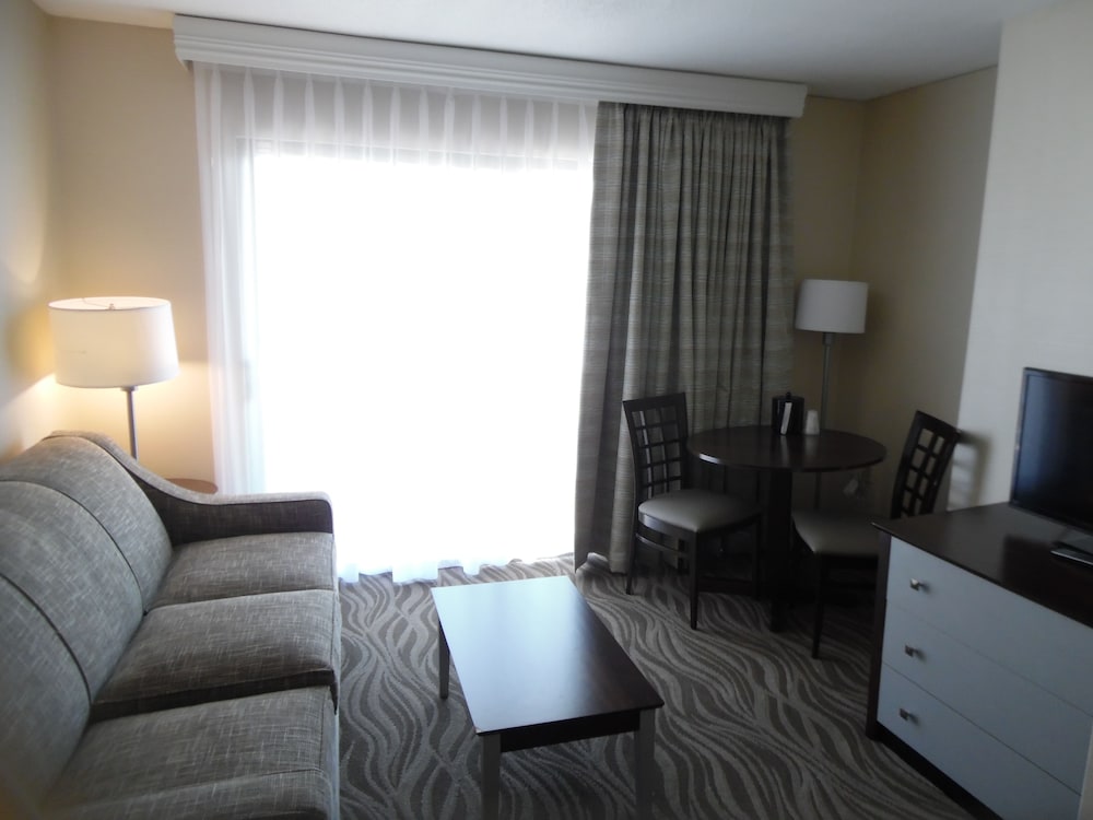 The Breakers Hotel and Suites 10/24