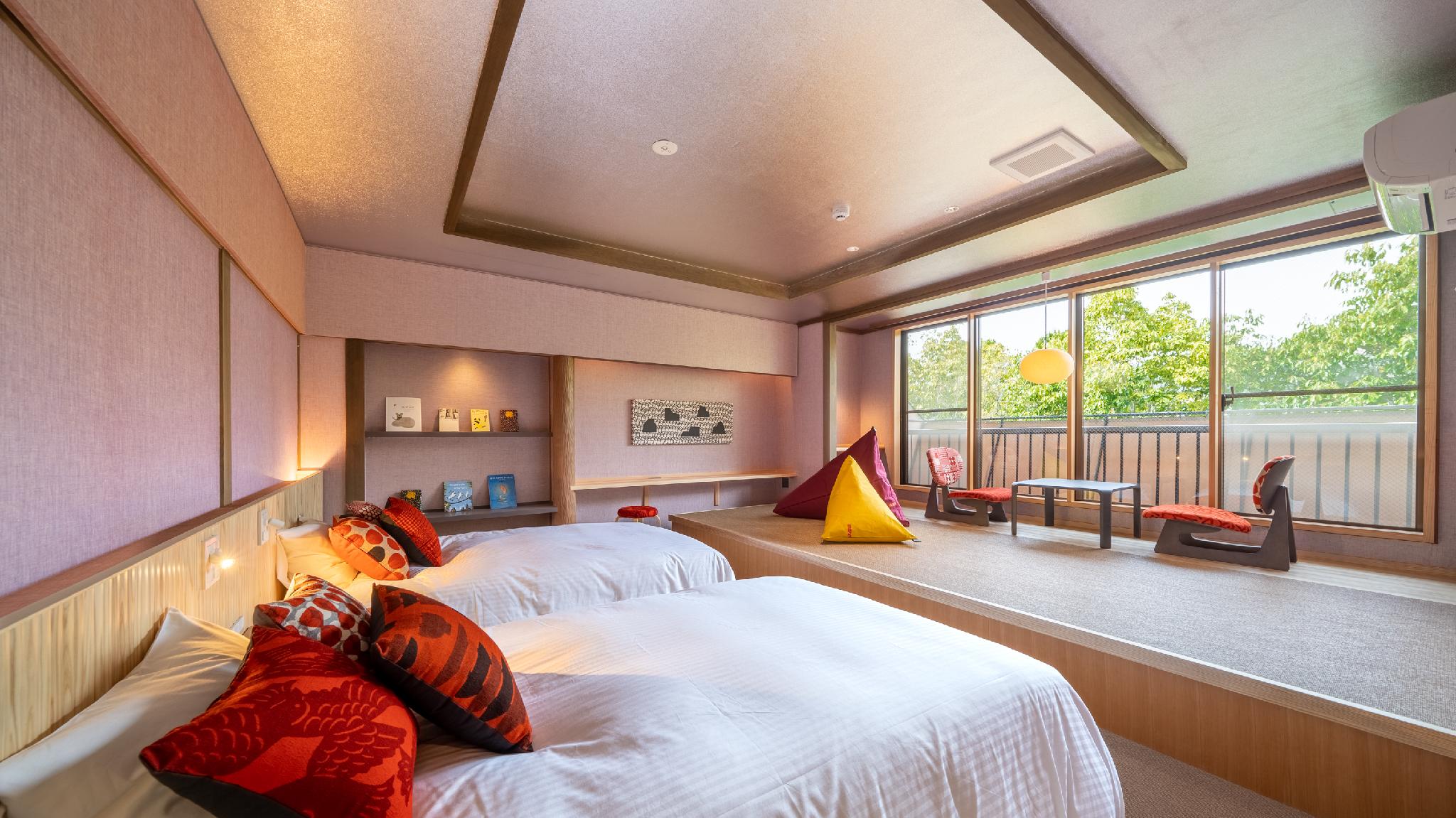 Room, Twin Beds, Mountain View
