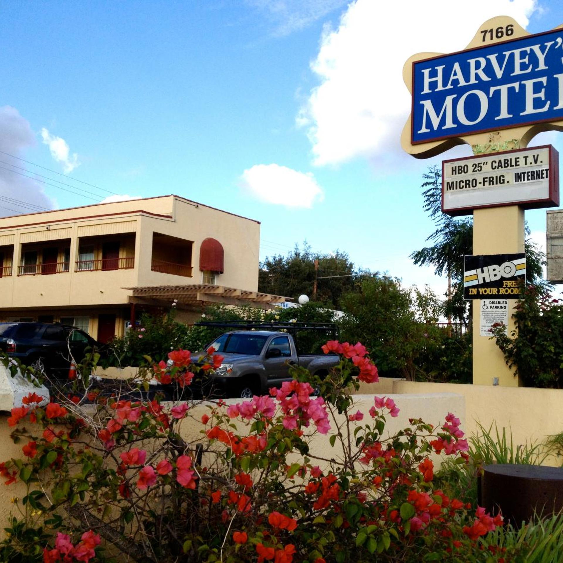 Harvey's Motel SDSU La Mesa San Diego 3/44